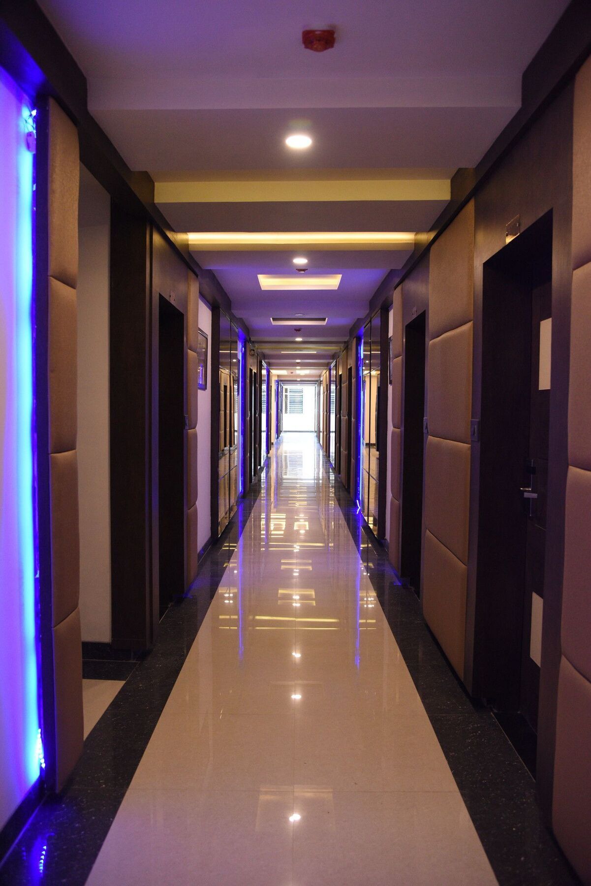 Hotel Moments Lakhnaú Exteriér fotografie
