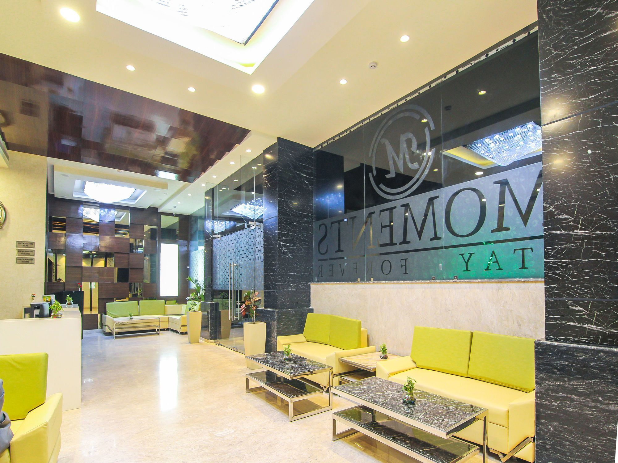 Hotel Moments Lakhnaú Exteriér fotografie
